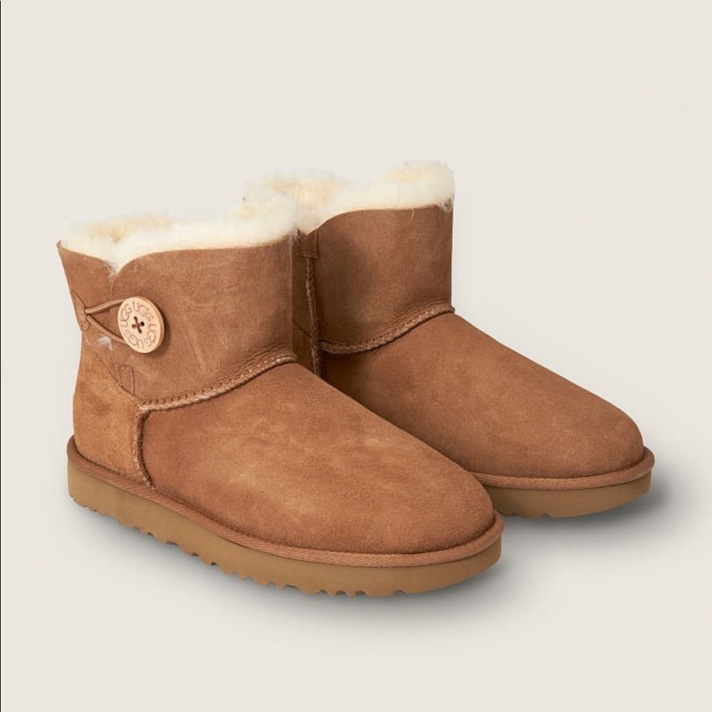 UGG MINI BAILEY BUTTON II BOOT